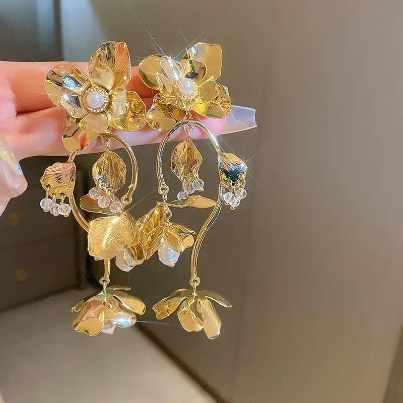 Elegant Geometric Metal Statement Earrings