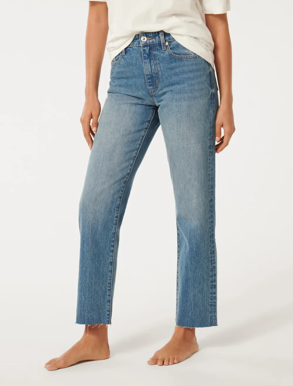 Ankle Straight Jeans