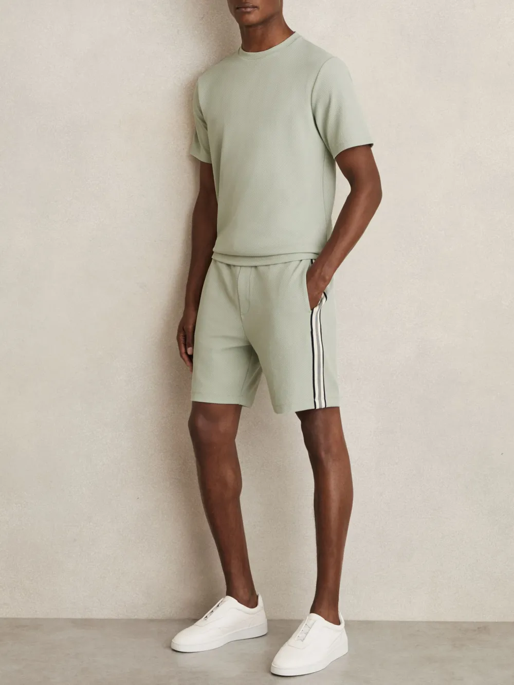 Men's Elastic Textured Short Sleeves