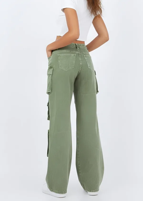 Relaxed-Fit Wide-Leg Cargo Pants