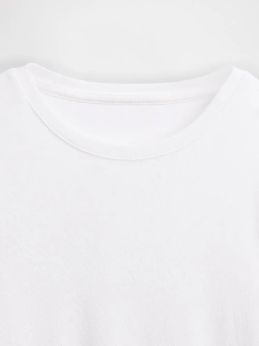 Elastic Long Sleeved T-Shirt