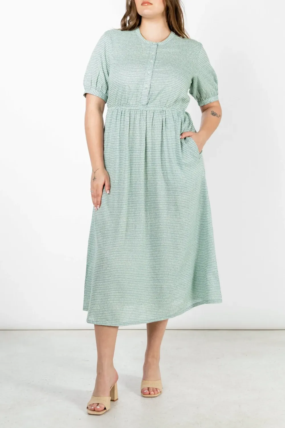 The Crew Neck Short Sleeve Dress