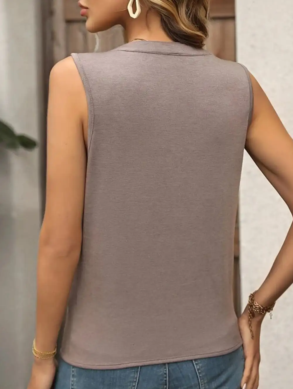 Slim Fit Pleats Sleeveless V Neck Top