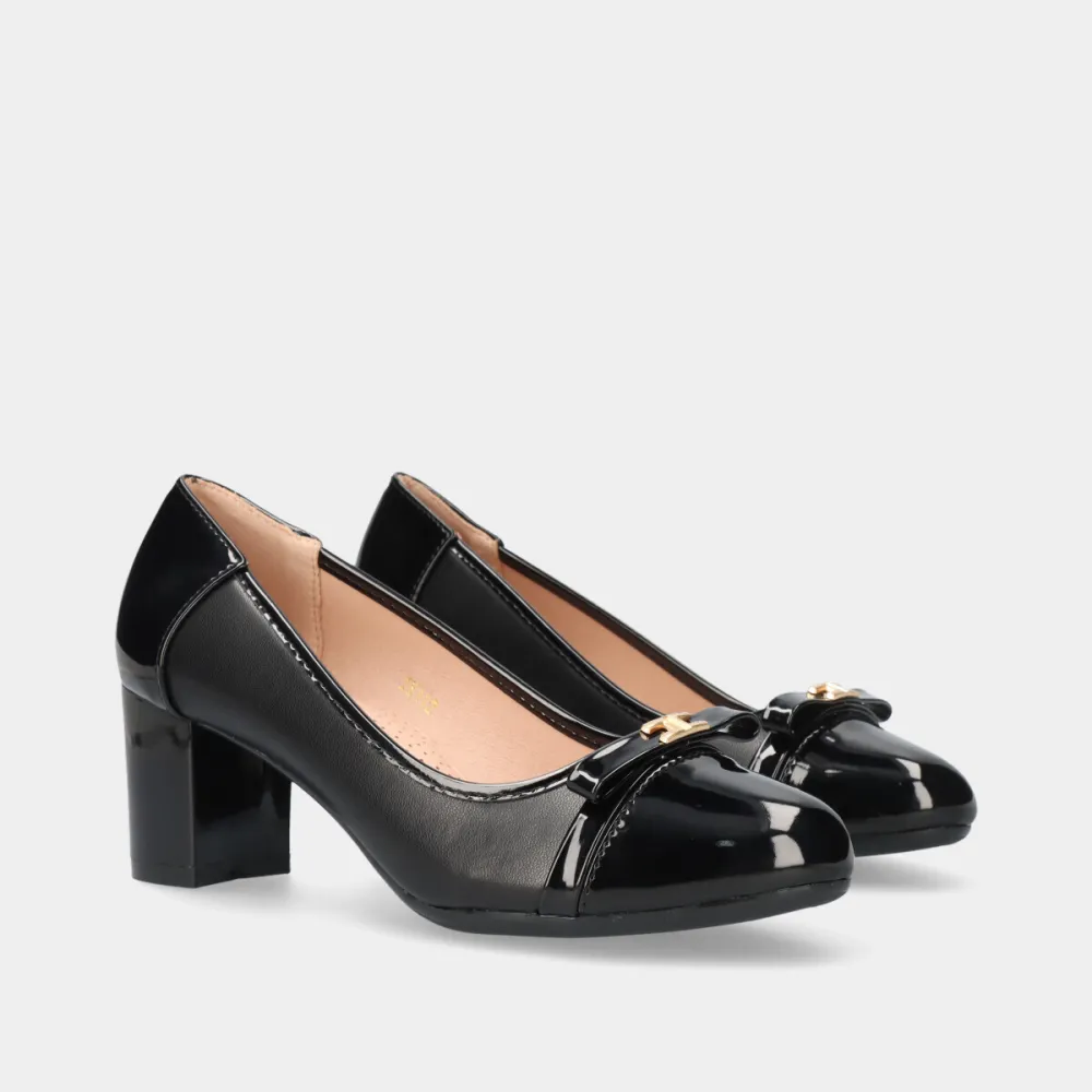 Textured Refined Classic Comfort Pumps