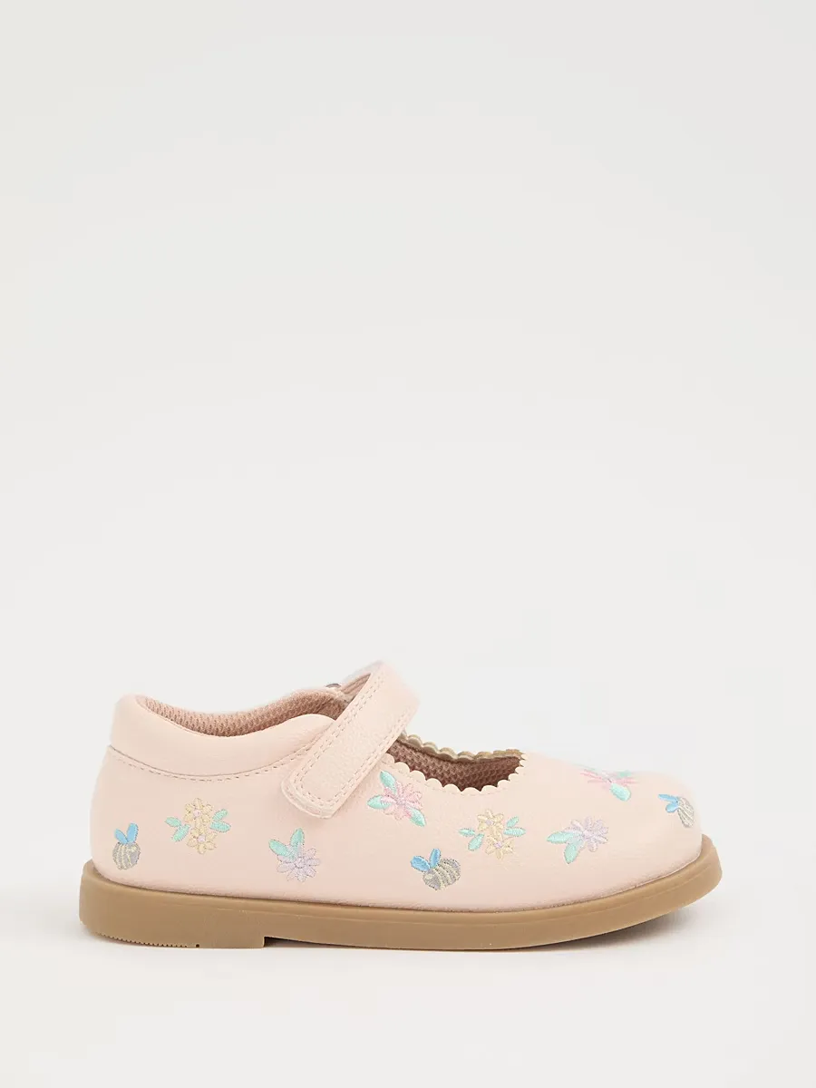 Pink Flower Embroidered Mary Jane Shoes