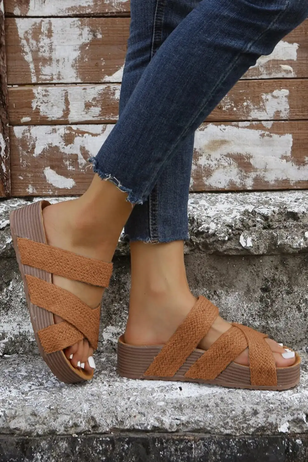Detailed Woven Crossband Cutout Slip-On Platform Sandals