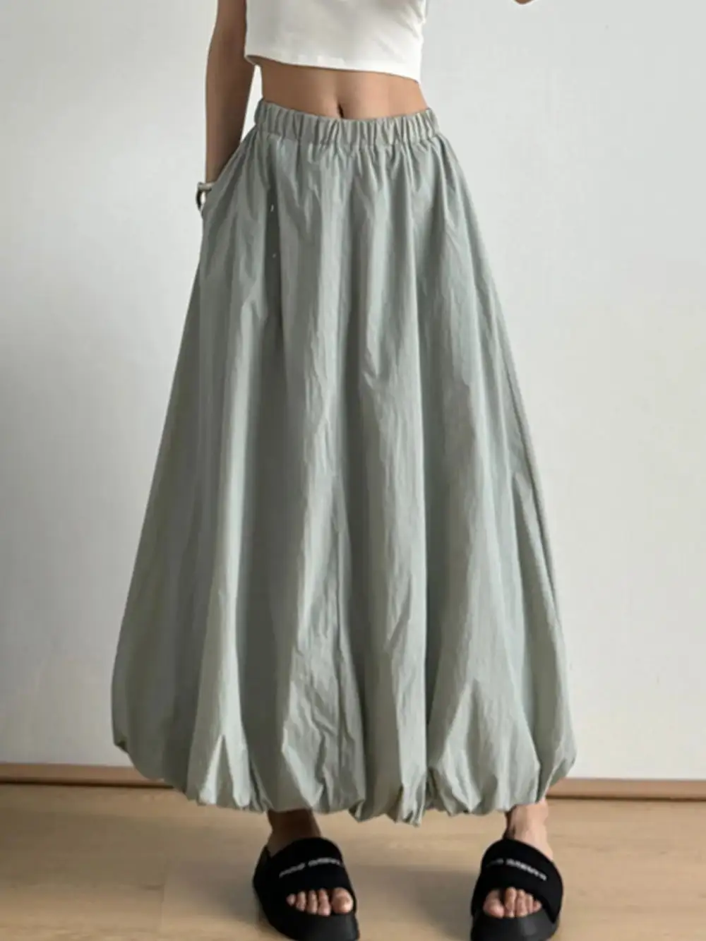Elastic Waist Bubble Hem Skirt