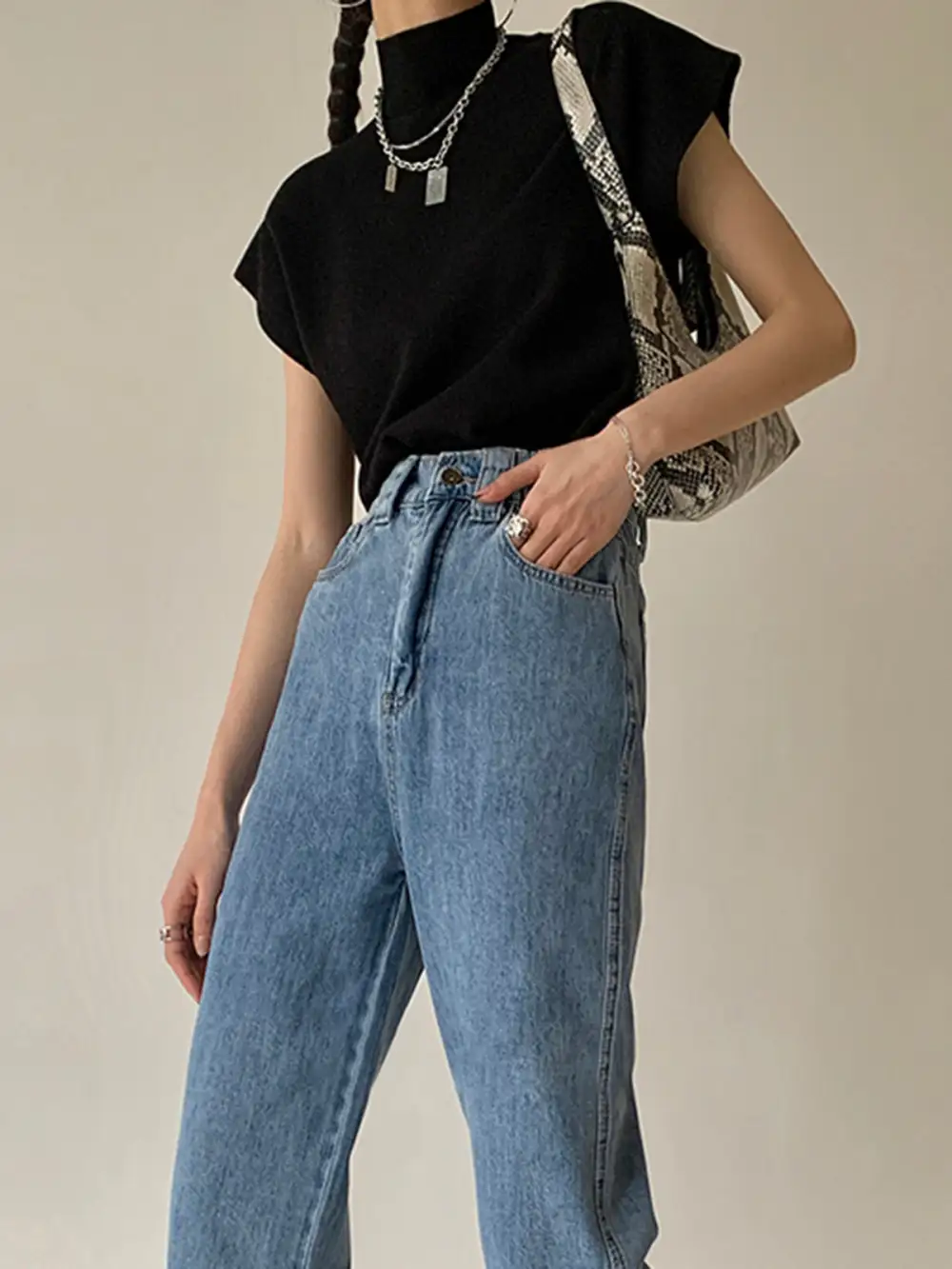 Relaxed Sleeveless Top