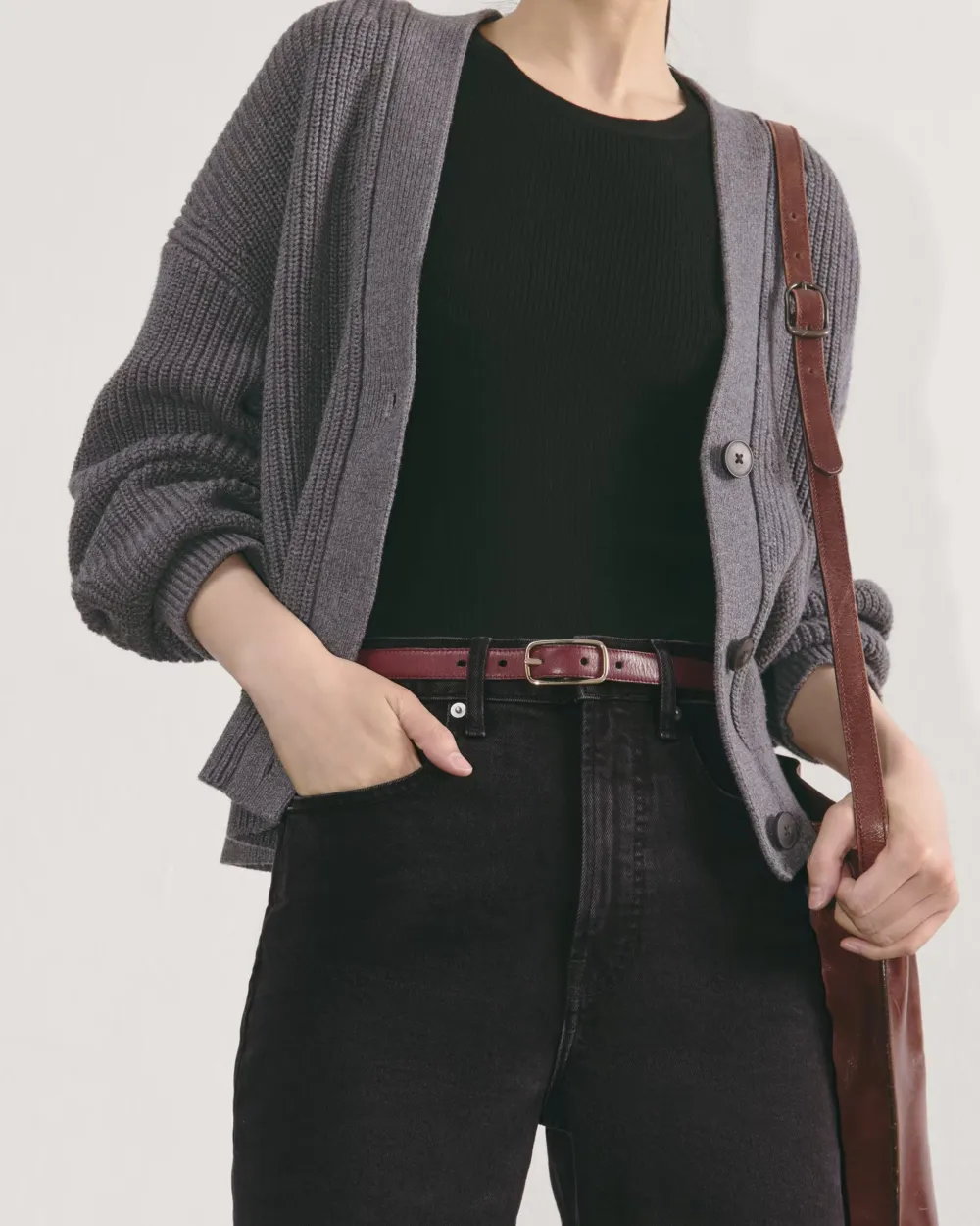 STRAIGHT LEG JEANS