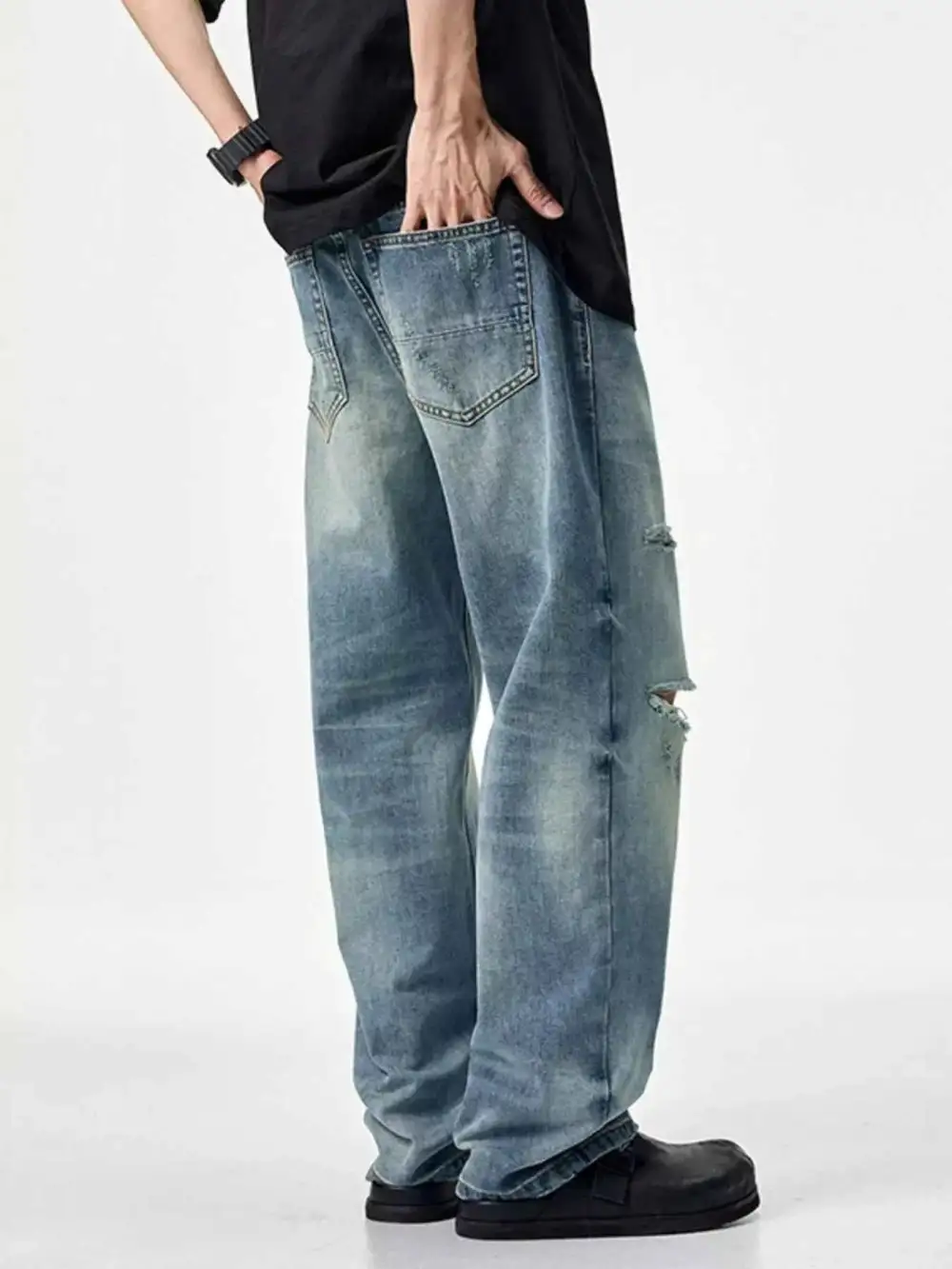 Everyday Distressed Relaxed Fit Jeans