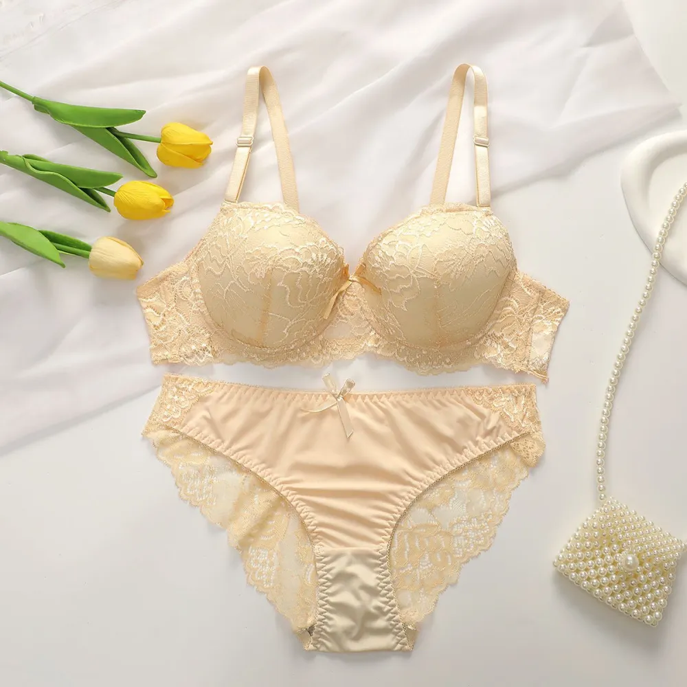Adjustable Lace Underwire Bra And Panty Set