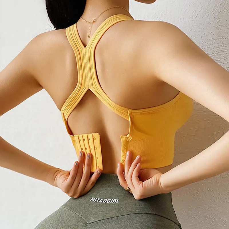 Seamless Sports Bra Fit