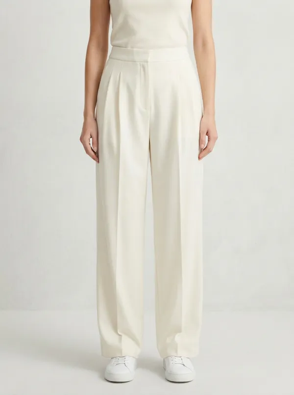 Minimal Contour Pleated Wide-Leg Trousers