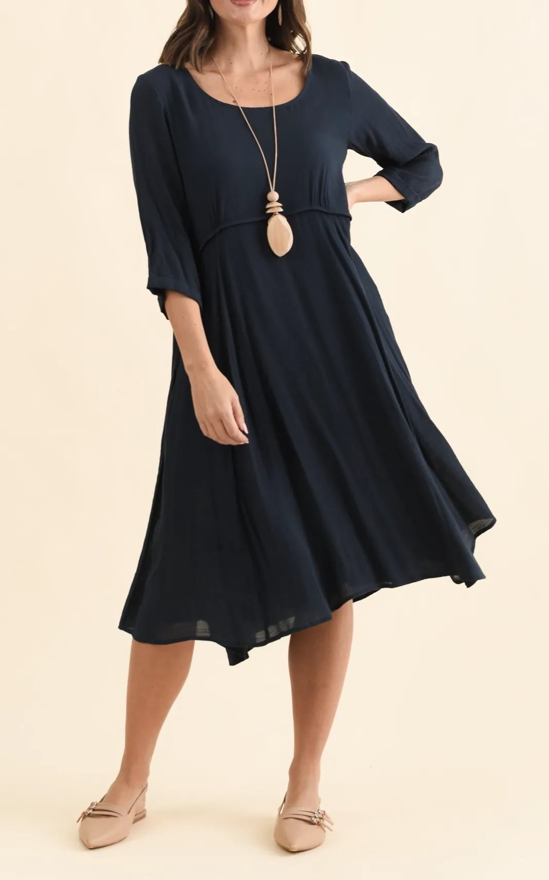 Knee-Length Rayon Pocket Round-Neck Half-Sleeve A-Line Crescent-Waist Dress