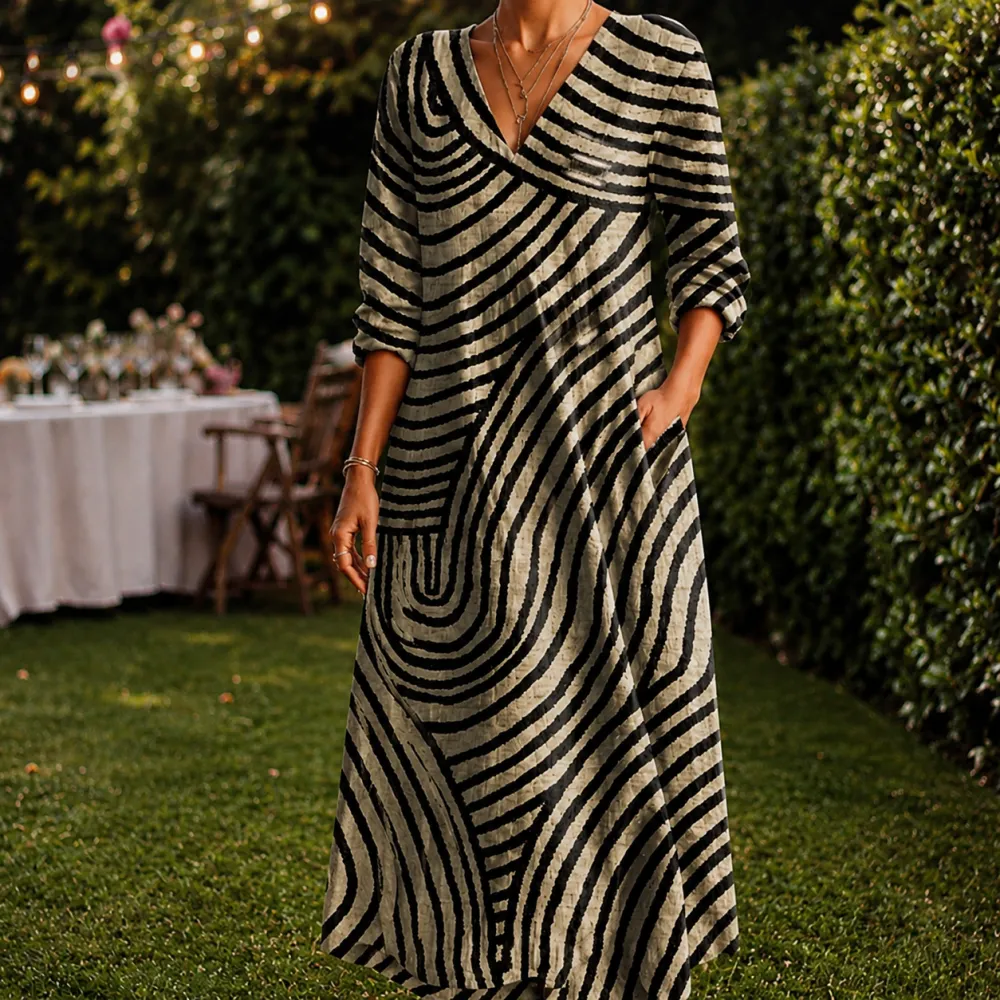 Elegant Detail Refined Women's Maxi Dress