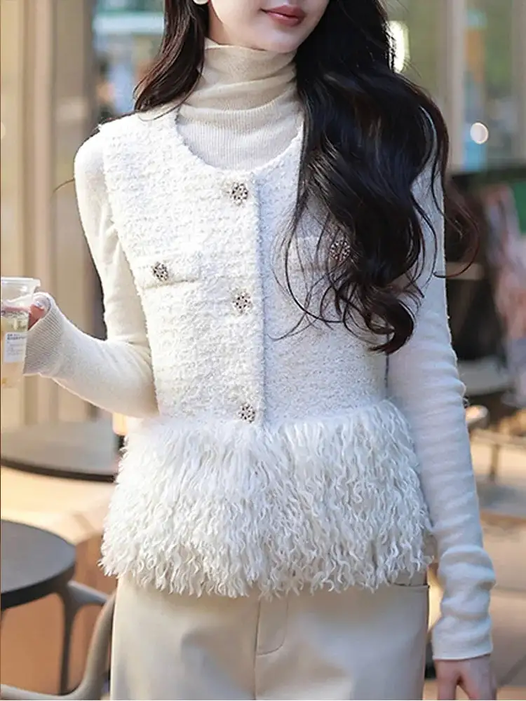 Sleek Layering The Contemporary