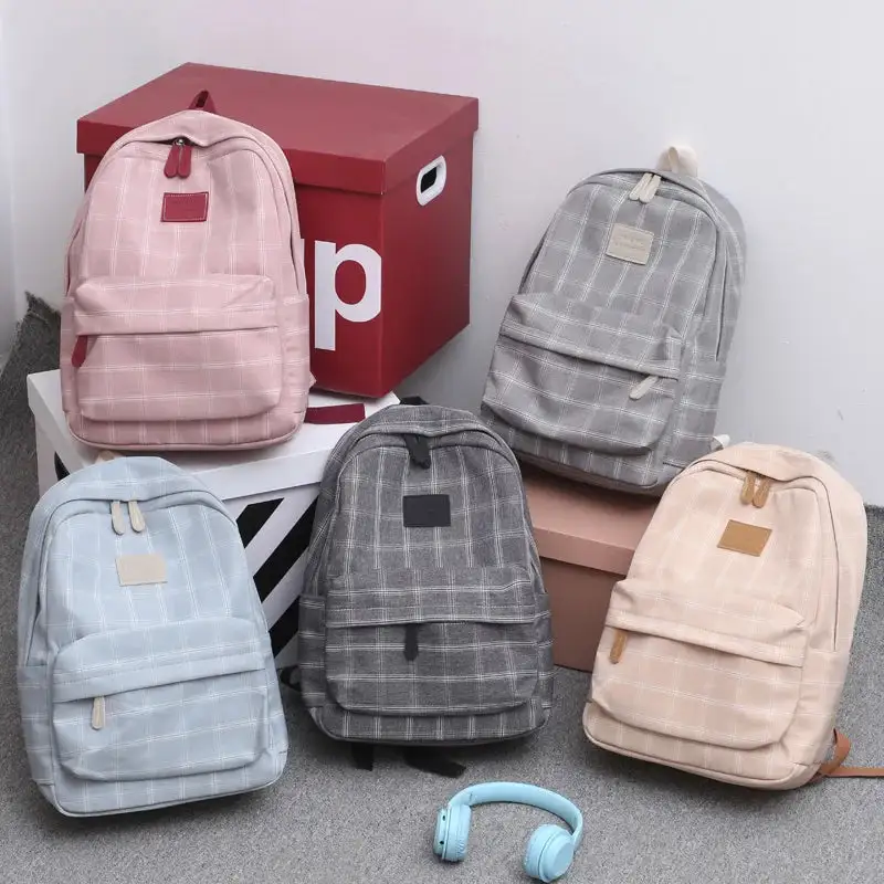 Youthful Basic: Simple Compact Everyday Bag