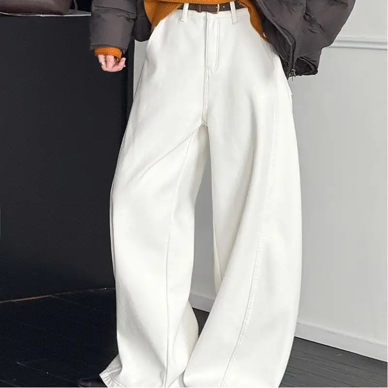Contemporary Fleece Lined Thick Casual Slightly Curved Jeans
