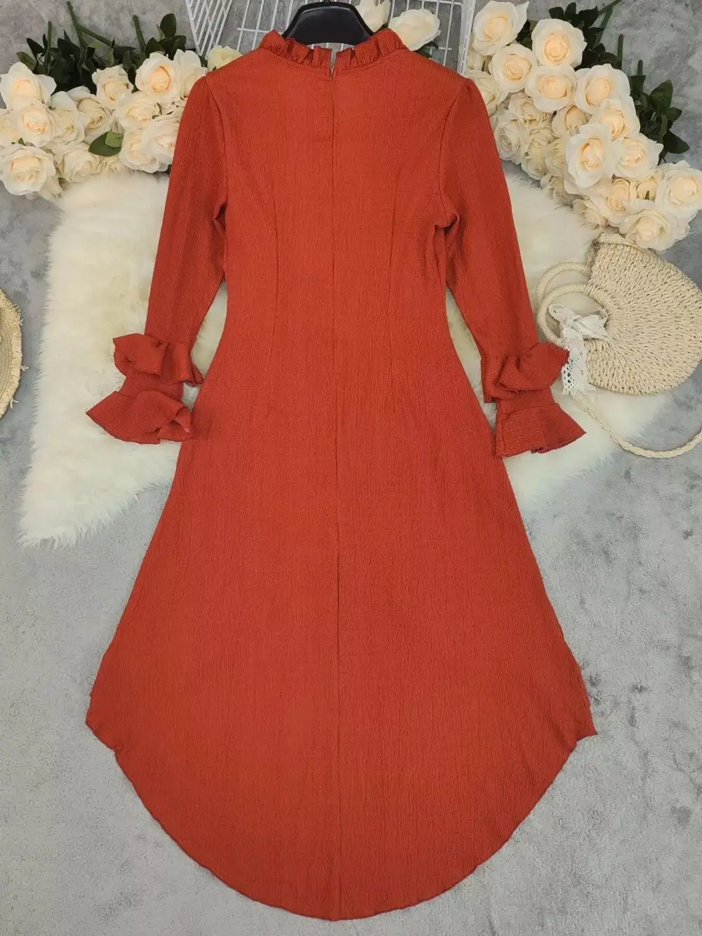 Lightweight Feel Ruffle Long Sleeve Dress