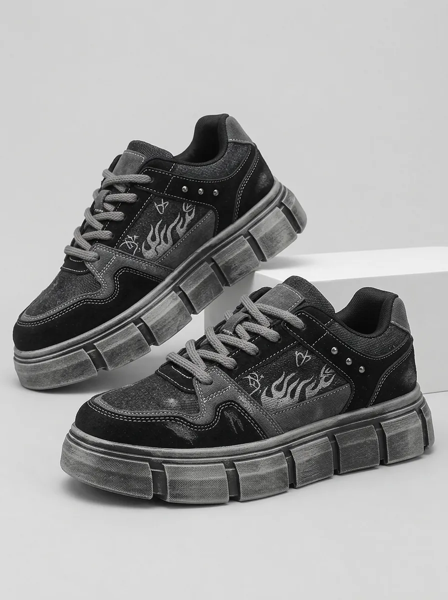 Men's Streetwear Flame Pattern Distressed Skate Shoes
