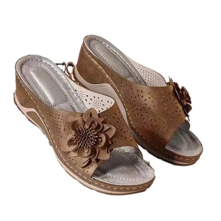 Light Grip Wedge Sandals