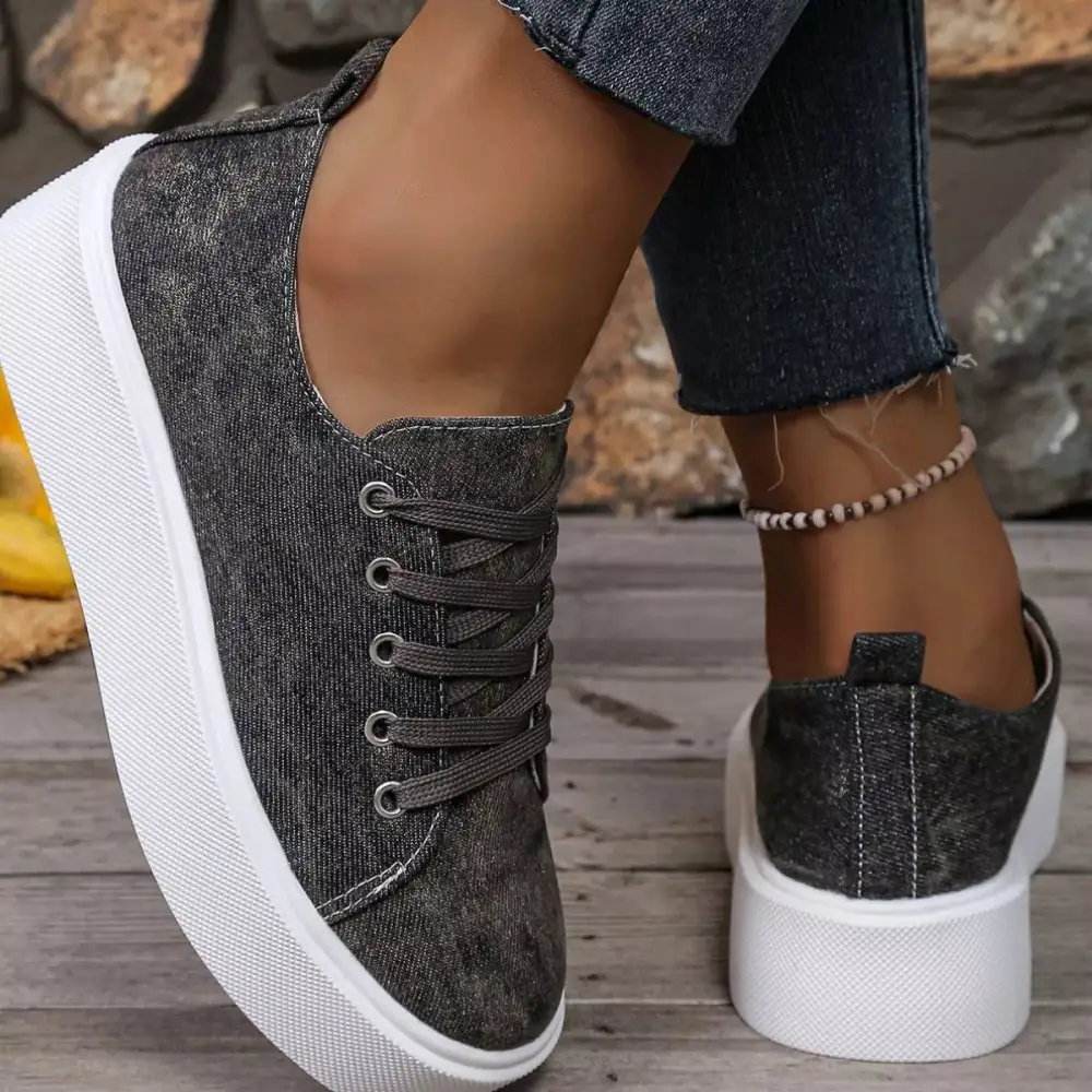 Classic Round Toe Platform Sneakers