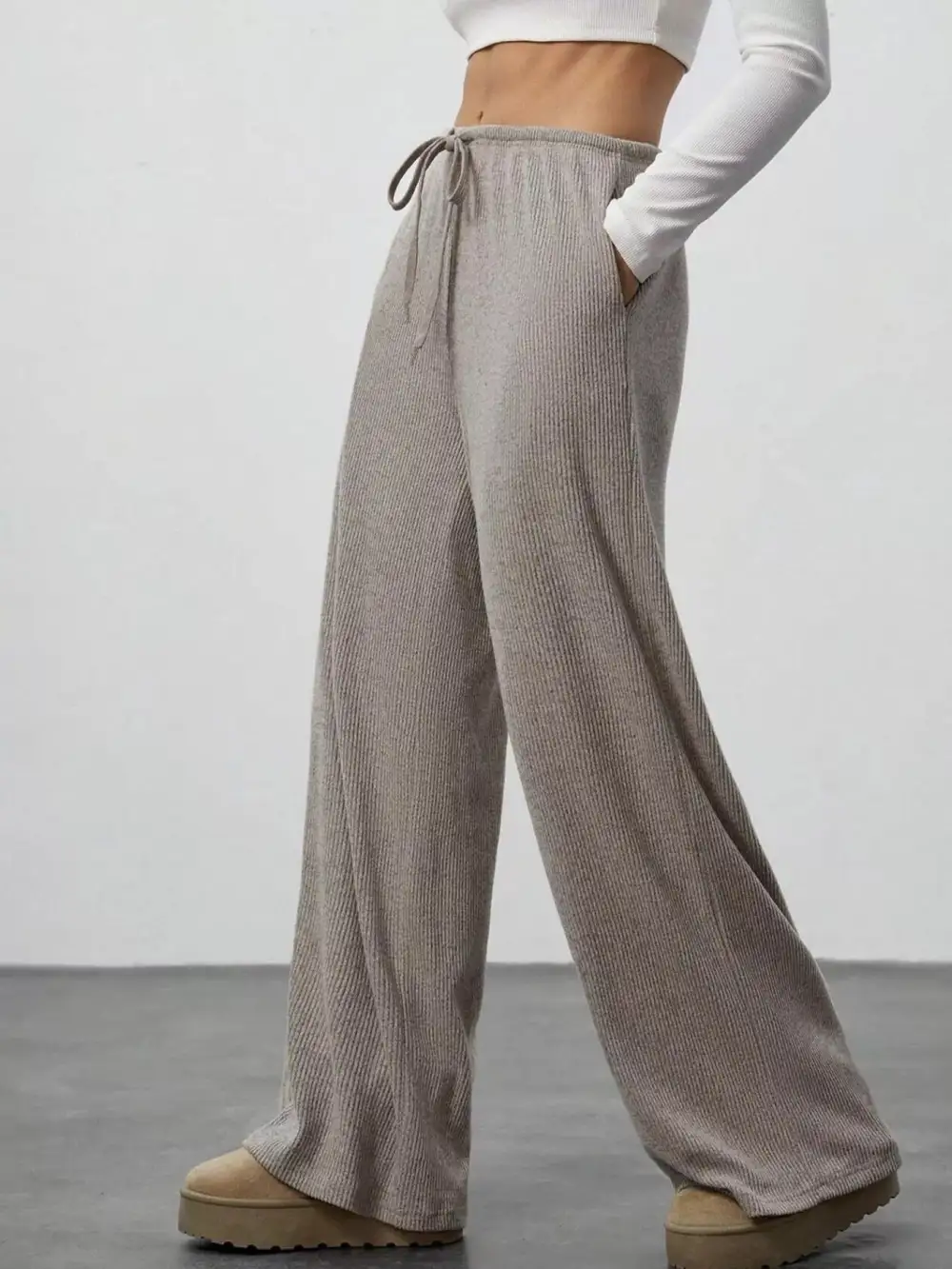Relaxed Fit Drawstring Pocketed Everyday Pants
