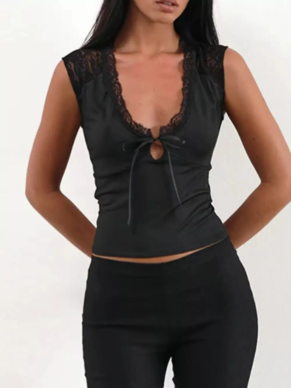 Lace Trim V Neck Sleeveless Tank Top