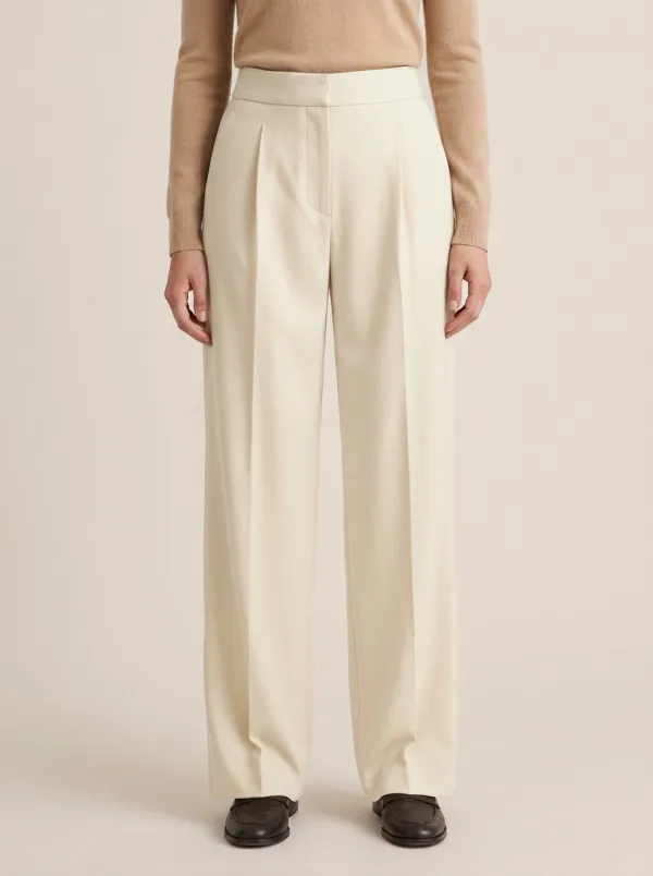 Refined Finish Pleated Wide-Leg Trousers
