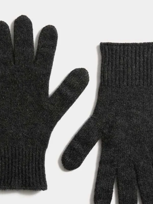 Sleek Knit Gloves