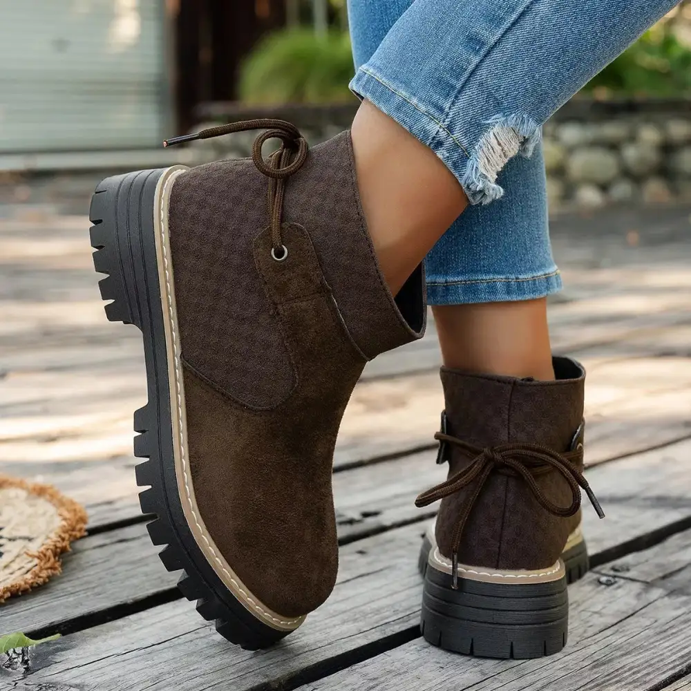 Lightweight Round Toe Platform Boots