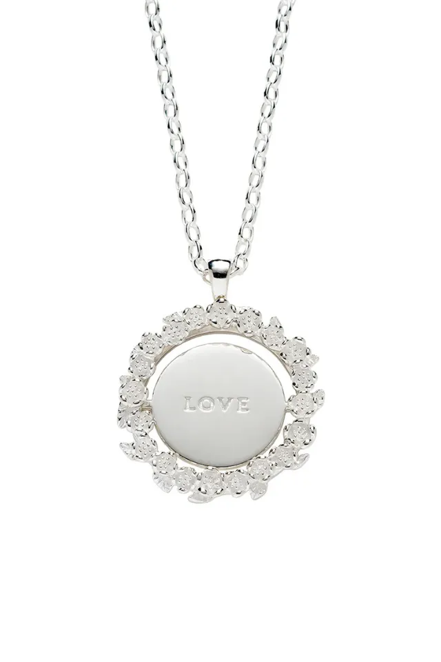Wreath Chain Pendant