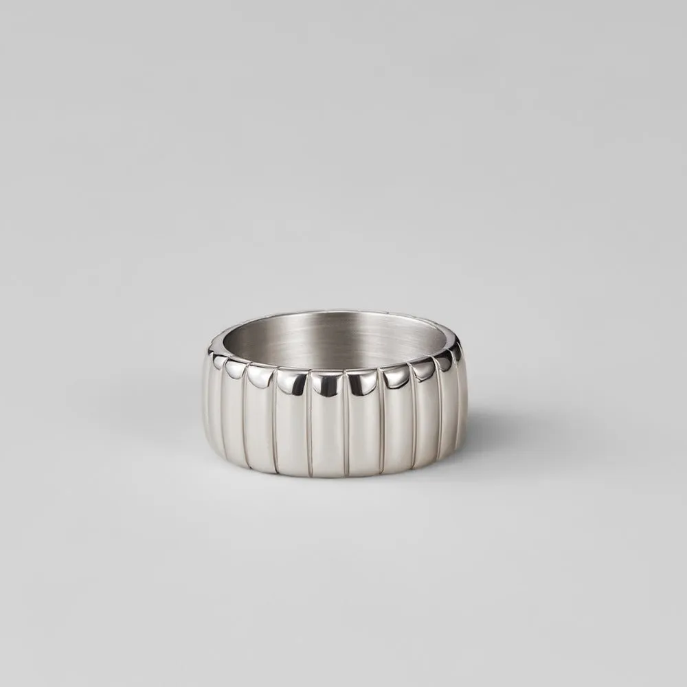 Refined Chunky Ring