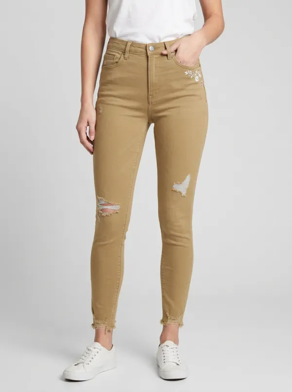 Women's Crest Floral Embroidery Distressed Printed Slim Jeans