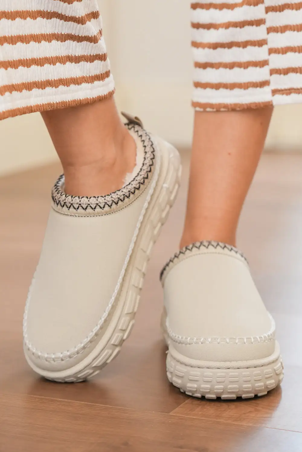 Contrast Stitch Suede Clog Slippers