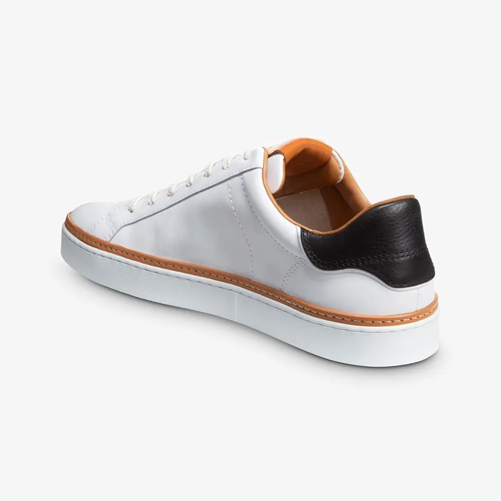 Slightly Roomier Feel Lace-up Casual Style Sneaker