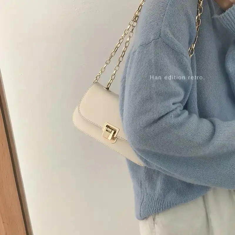 Chain Strap Baguette Bag