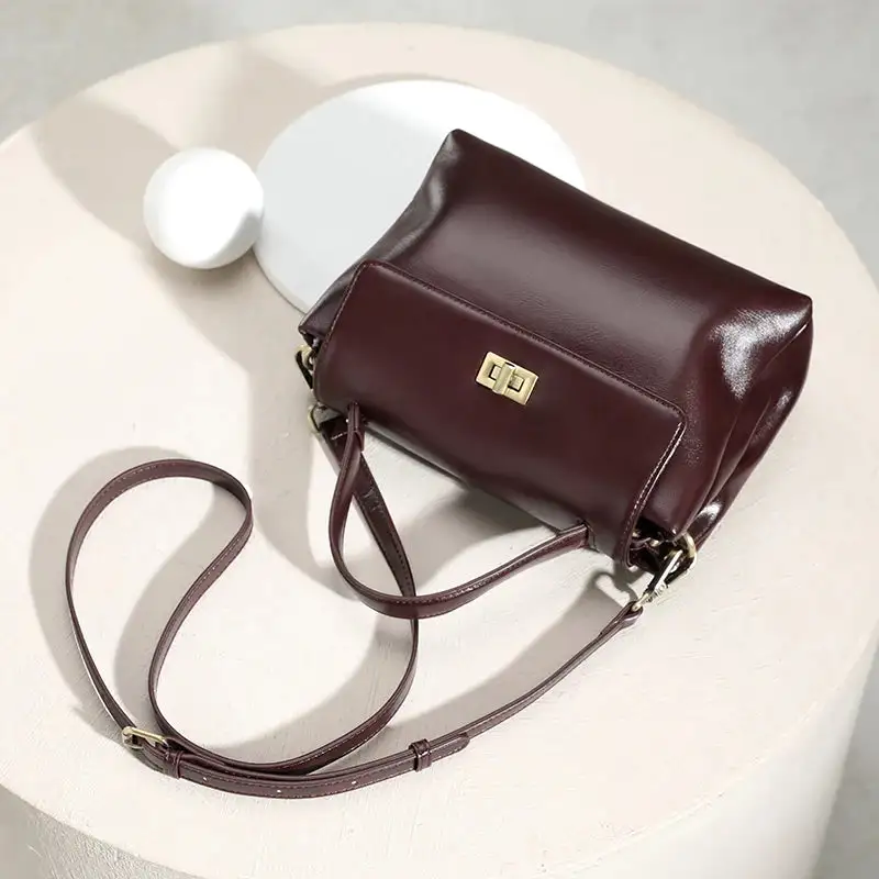 Classic Casual: Genuine Leather Luxury Handbag
