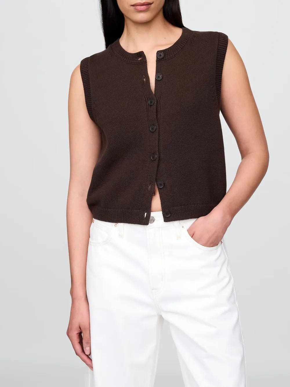 Round Neck Sleeveless Cardigan