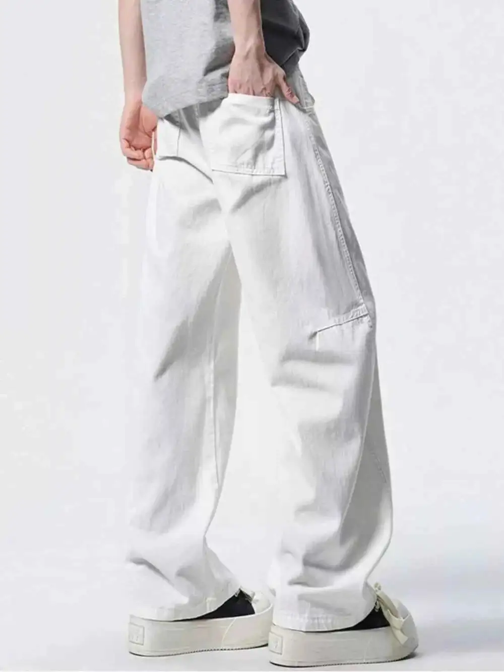 Wash Relaxed Fit Jeans
