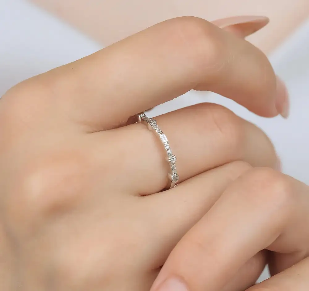 Gold Minimalist Diamond Ring