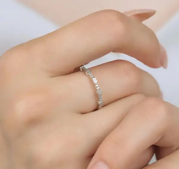 Gold Minimalist Diamond Ring