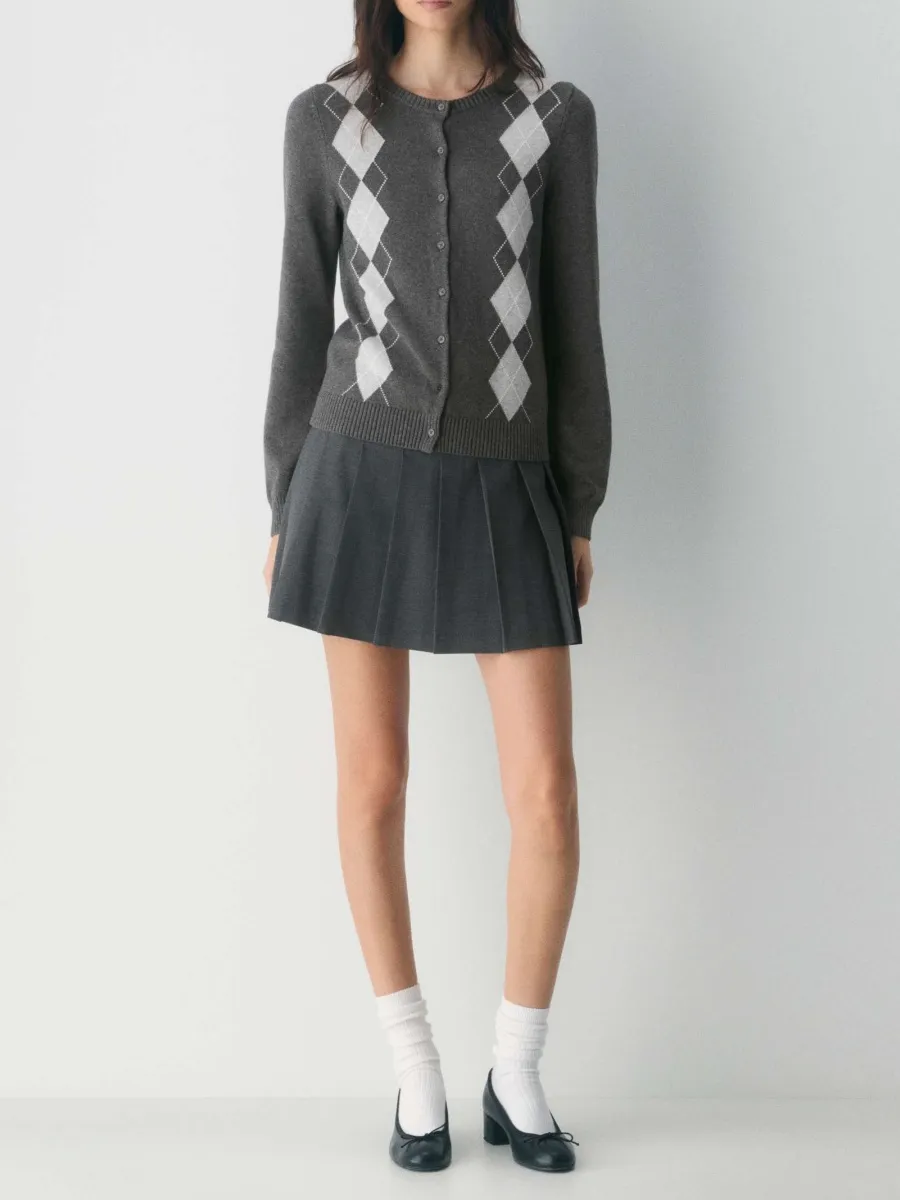 Minimalist High-Waist Pleated Skirt