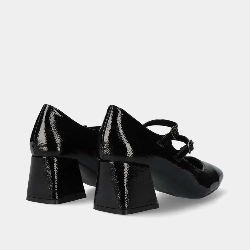 Classic Patent Effect Pumps