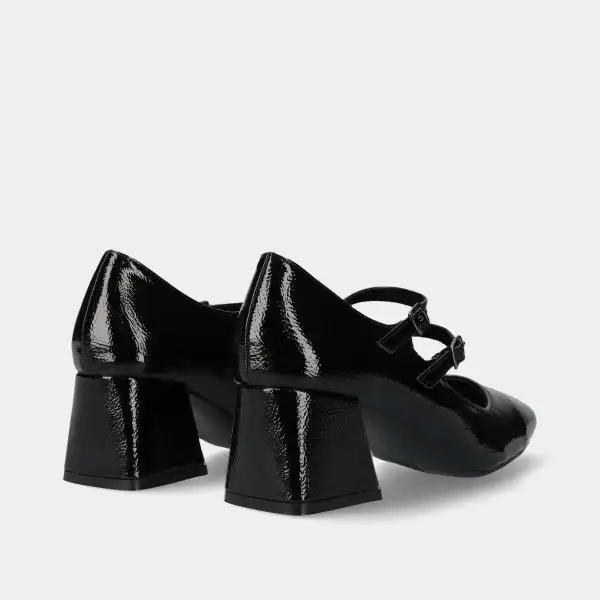 Classic Patent Effect Pumps