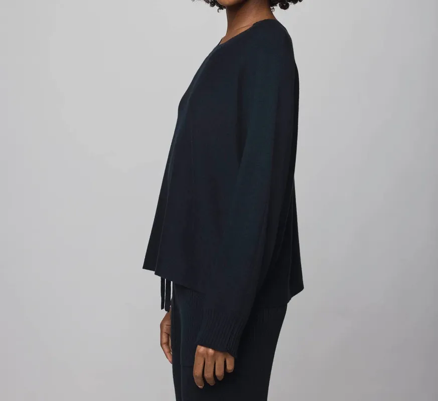Lightweight Cashblend Pullover Sweater