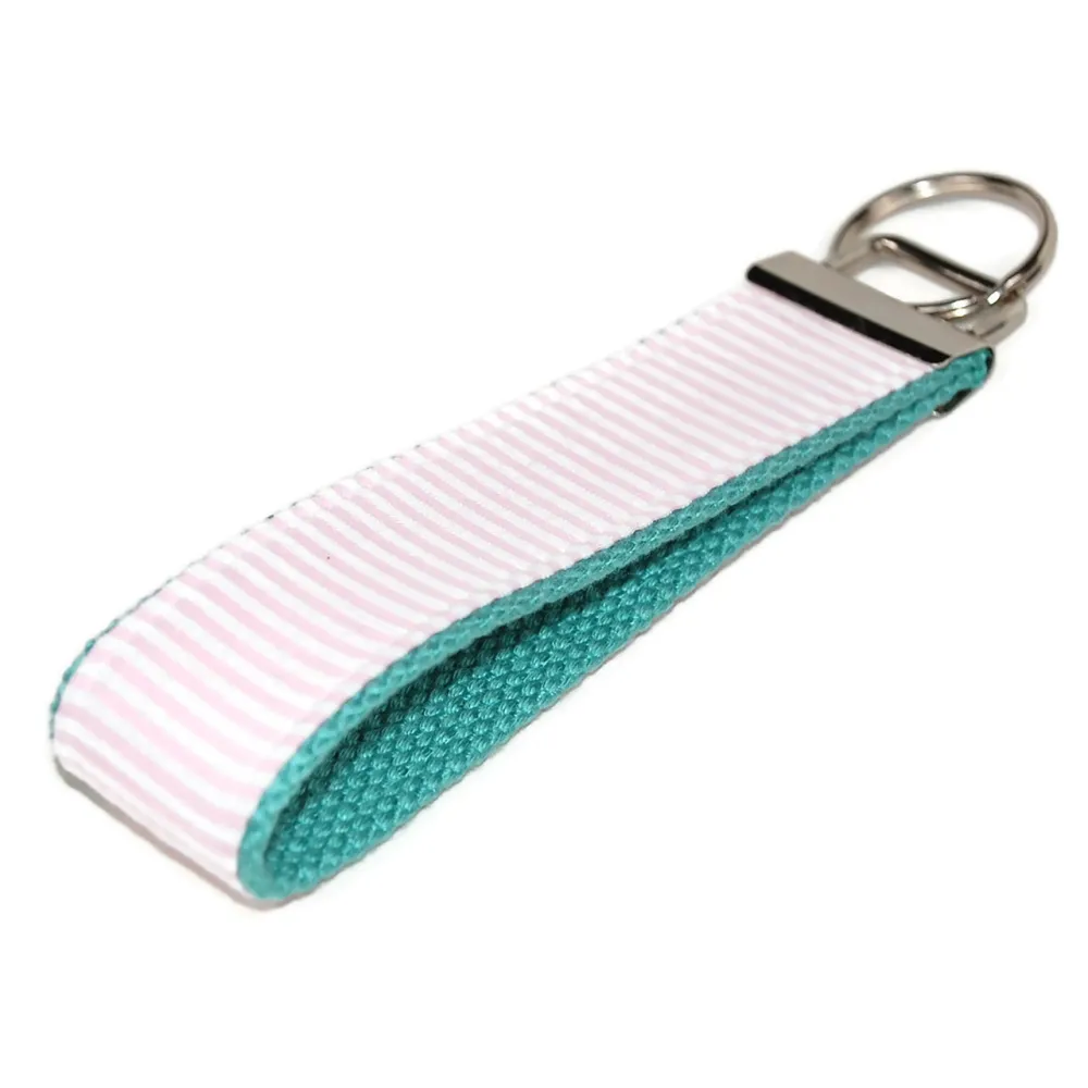 Light Seersucker Or Pocket Detailed Keychain