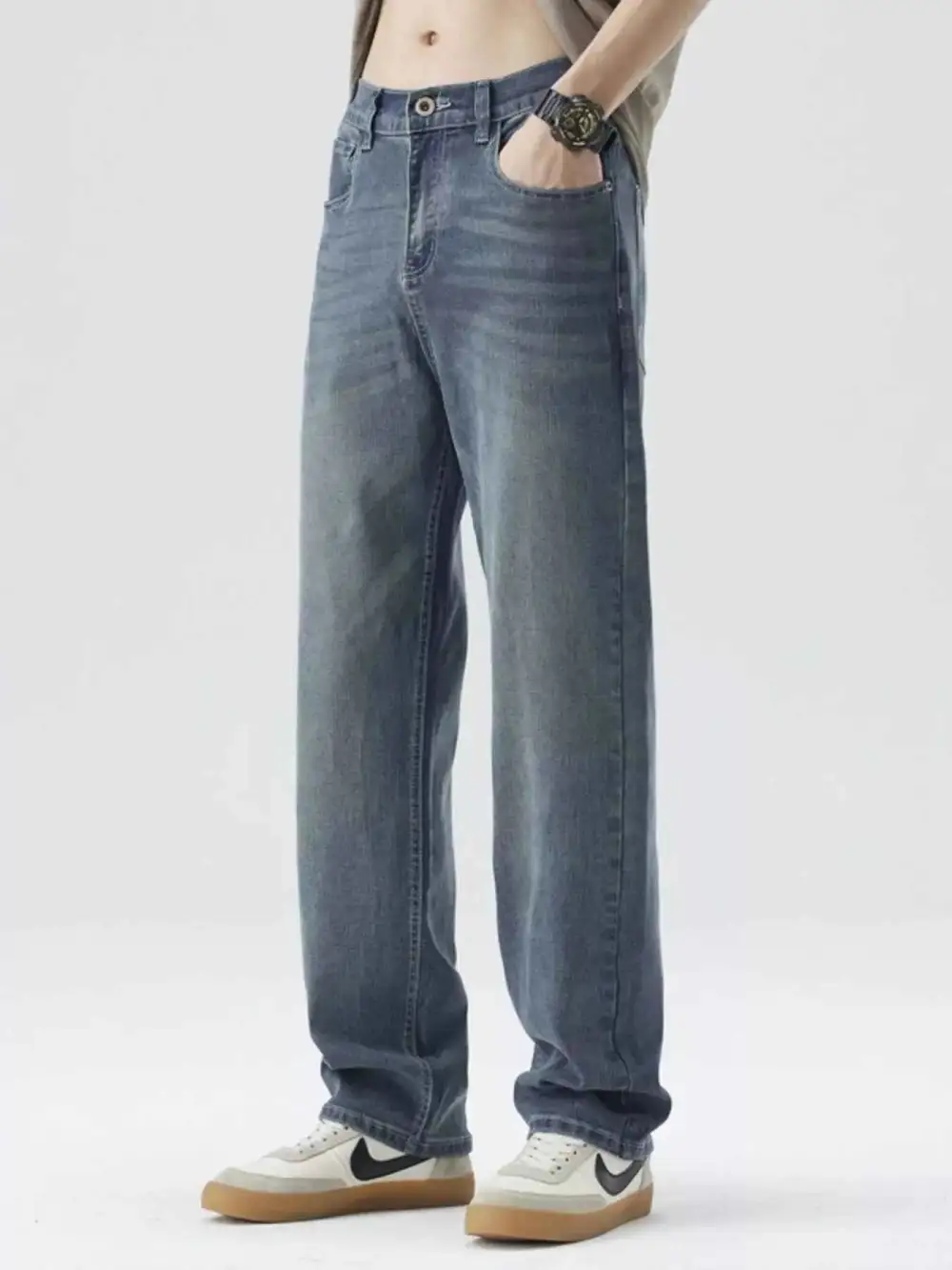 Wide Leg Jeans with Pockets