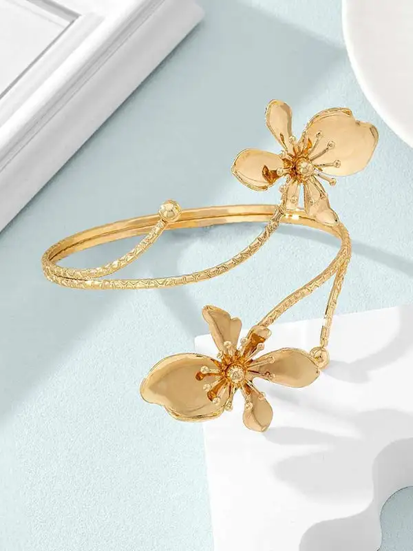 Adjustable Floral Metal Bracelet