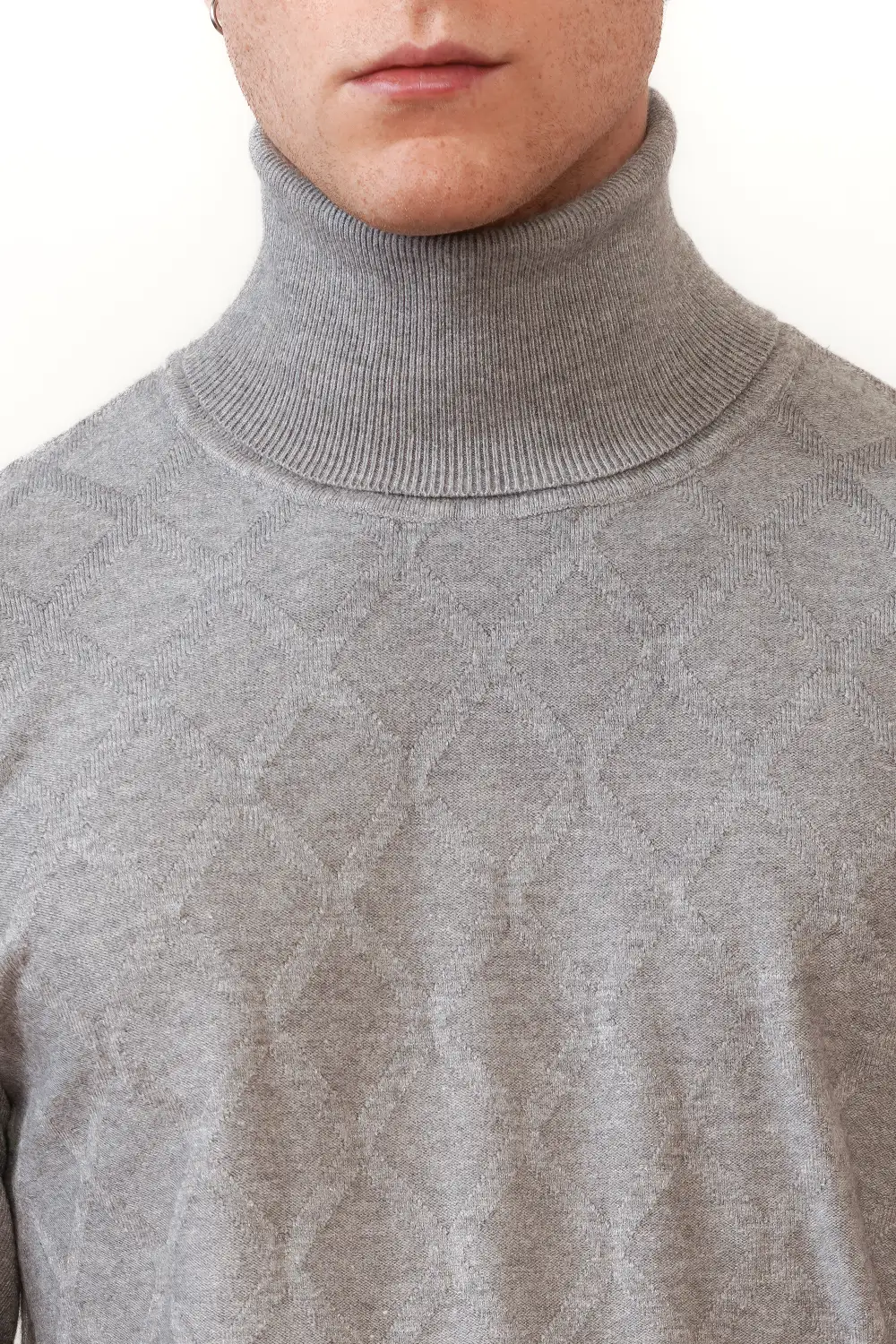 Diamond Pattern Regular Fit Viscose Turtleneck Sweater